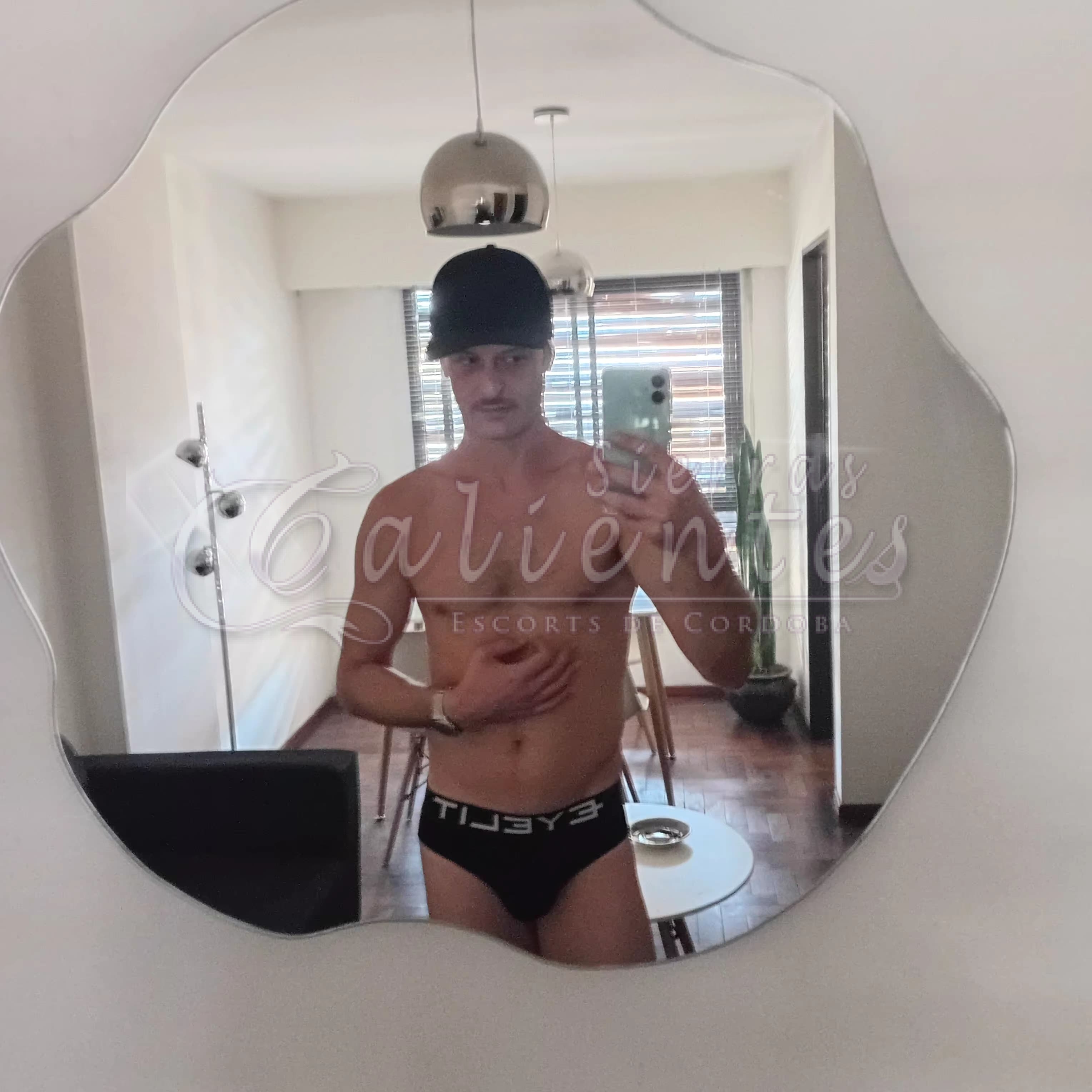 Escort Juan en Patio Olmos Sierrascalientes 06 Escort Juan en Patio Olmos Sierrascalientes 06