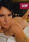 Soy Ivana una mujer sensual, femenina y apasionada&hellip; de esas que saben exactamente c&oacute;mo hacerte olvidar del mundo por un rato.
Te propongo mucho m&aacute;s que un encuentro: una experiencia &uacute;nica, intensa y delicada al mismo tiempo, donde el placer y el buen gusto van de la mano.Desde el primer instante sabr&aacute;s que est&aacute;s en muy buenas manos&hellip; y estoy casi segura de que no vas a quererte ir.