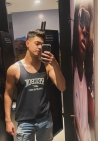 Hola soy Santi! Excelente nivel y atenci&oacute;n. Chico vers&aacute;til masculino de 1.77m y 23 a&ntilde;os. Cuerpo muy cuidado, lindo, fachero, muy buena presencia, dotaci&oacute;n 19x5cm. Cuento con mi departamento muy c&oacute;modo. Buena onda, Doy y pido higiene y pasar un lindo momento de relax sin apuros.