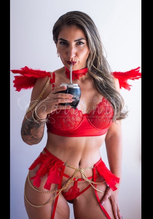 Escort Abril Virtual en Sin Zona (Virtual) Sierrascalientes 03